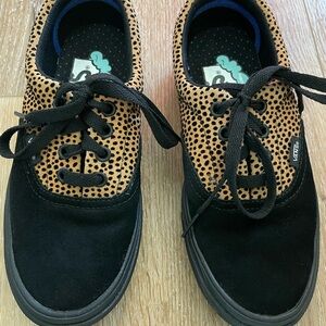 Vans Women’s Black and Brown Sneakers U.S. 5